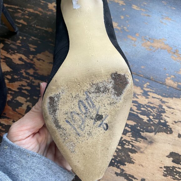 Size 9 Saks Fifth Avenue Pointed Toe Black Suede Stilettos - Picture 8 of 10